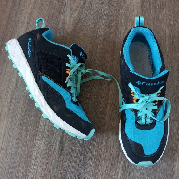 Columbia Shoes - Picture 2 of 11